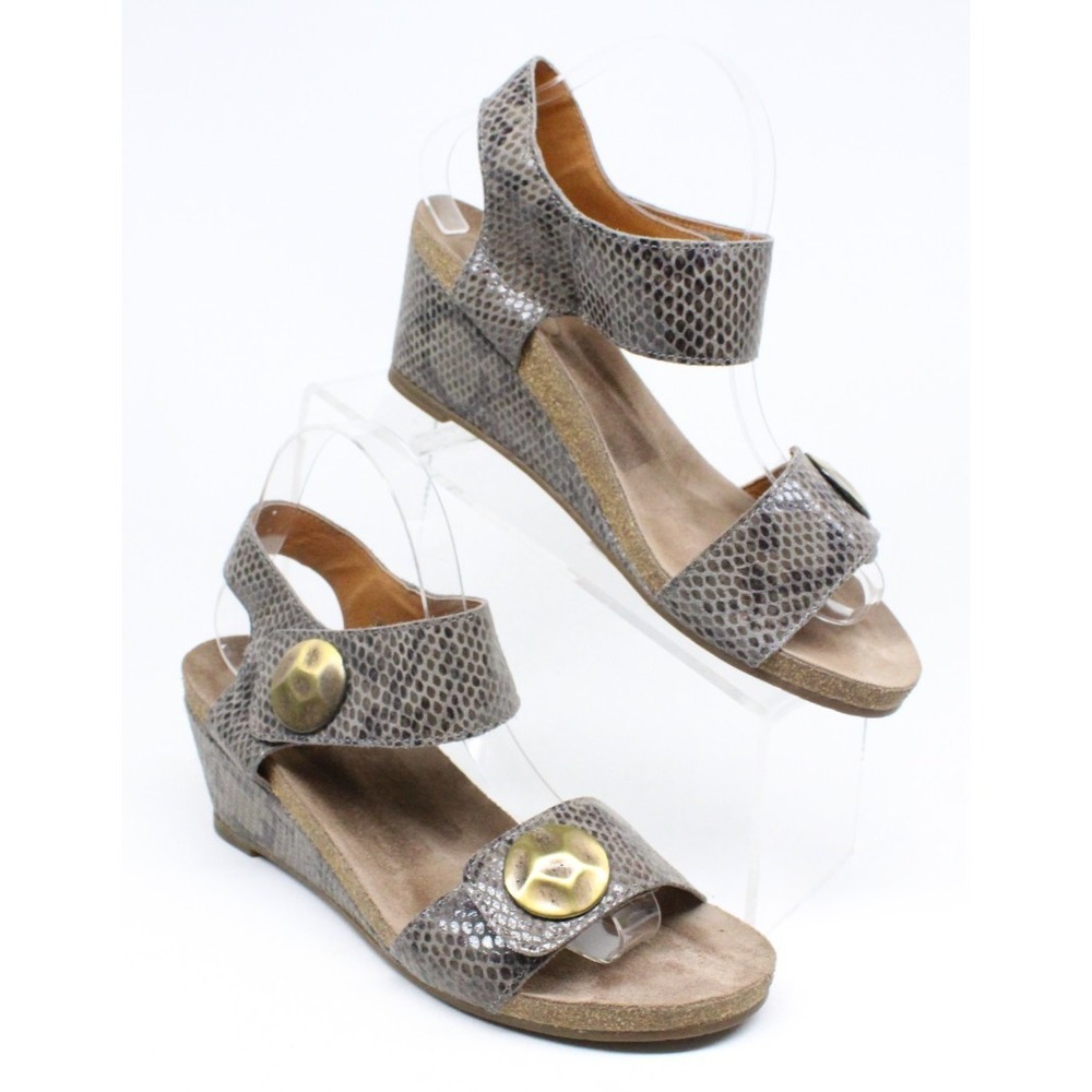 Taos Pyramid Taupe‎ Leather Snakeskin Wedge Sandals Bronze Detail sz 40 US 9-9.5